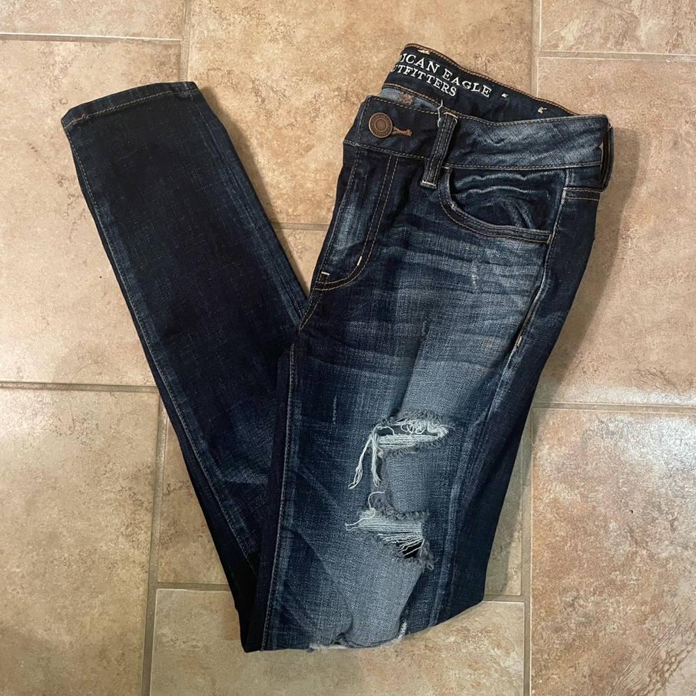 American Eagle Women's Dark Blue Distressed Destroyed Jegging Jeans Short